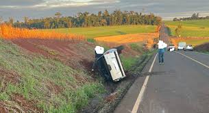 Acidente de trânsito com capotamento é registrado entre Sede Nova e Humaitá