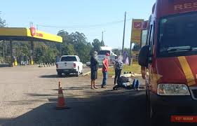 Acidente deixa casal ferido em frente ao Posto Bela Vista, na BR-468, em Três Passos