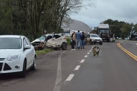 Grave acidente entre EcoSport e caminhão deixa feridos na BR-386, no Norte do RS